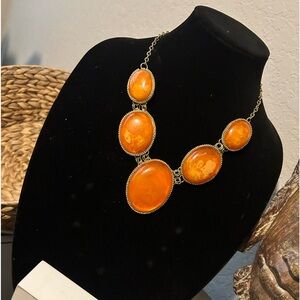 Fashion amber necklace